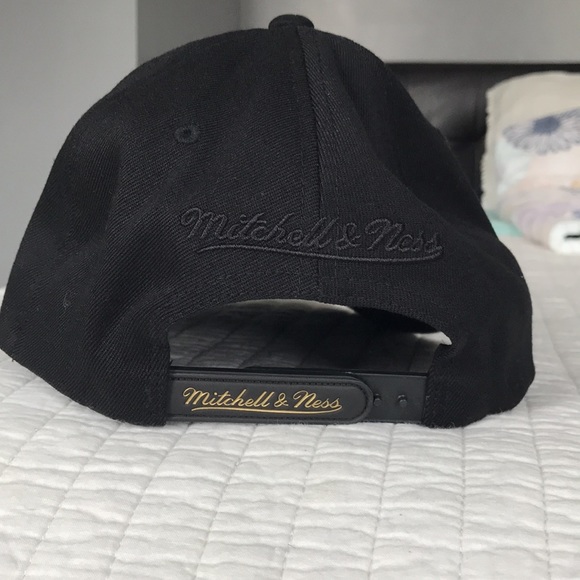 Mitchell and Ness Hat - Picture 2 of 3